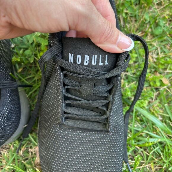 Athletic_Shoes